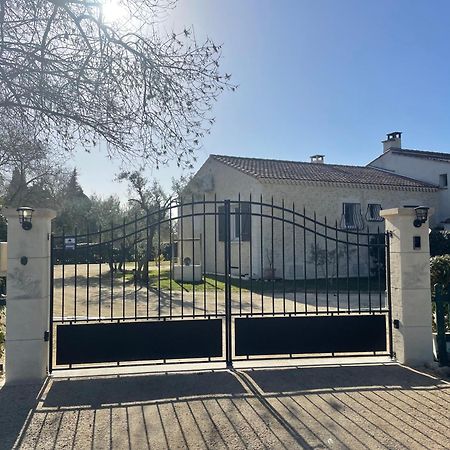 Arles Campagne Location "La Campagn'Arles" Bed & Breakfast Luaran gambar